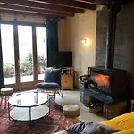 Holiday home Fraicheur , Foret D'aubrac , Au Coeur De La Nature